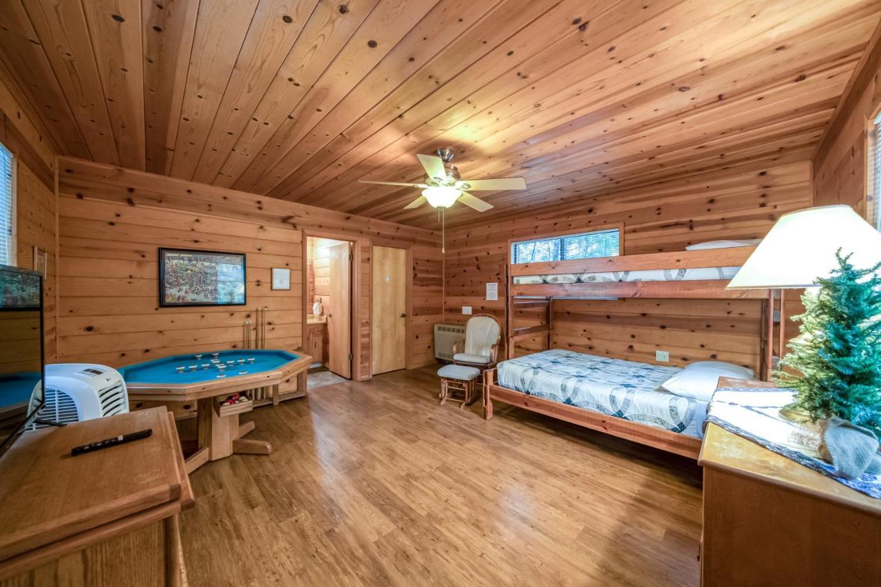 Black Bear Cabin Bass Lake Ngoại thất bức ảnh