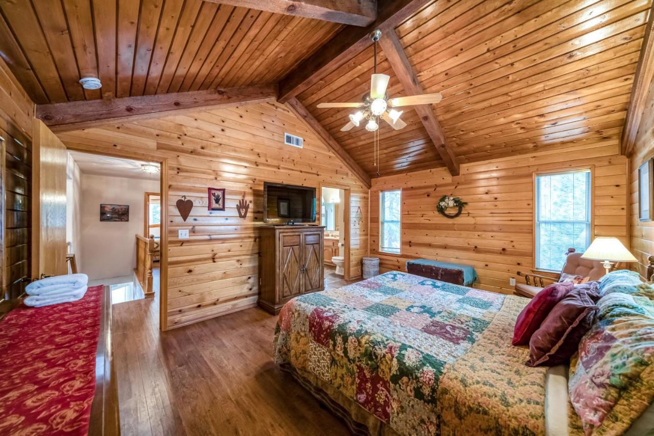 Black Bear Cabin Bass Lake Ngoại thất bức ảnh